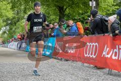 ODLO - Halbmarathon Ingolstadt 2019 - 3. Sieger Emanuel Krieg Continental Zeit: 1:11:59 - Foto: Jürgen Meyer