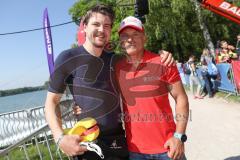 Triathlon Ingolstadt 2019 - Olympische Distanz, Max Schwarzhuber startet mit amputierten Unterschenkeln, hier mit Gerhard Budy