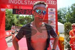 Triathlon Ingolstadt 2019 - 3. Sieger Tim Dr. Koniarski SV Solidarität Ismaning mit einer Zeit von 4:03:01 - jubel - Foto: Jürgen Meyer