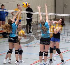Volleyball Damen - ESV Ingolstadt - MTV Ingolstadt - rechts 11 Böhm macht einen Punkt ESV