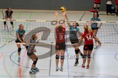 Volleyball Damen MTV Ingolstadt gegen TSV Obergünzburg - Bregler S. beim schmettern (blau) -Foto: Jürgen Meyer
