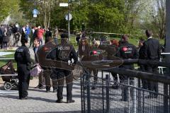 500 Jahre Bier Reinheitsgebot - Festakt in Ingolstadt Klenzepark - Festrede Bundeskanzlerin Angela Merkel - Sicherheit Polizei Absperrung Security