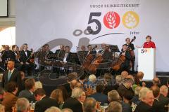 500 Jahre Bier Reinheitsgebot - Festakt in Ingolstadt Klenzepark - Festrede Bundeskanzlerin Angela Merkel, redte über das Georgische Kammerorchester Ingolstadt
