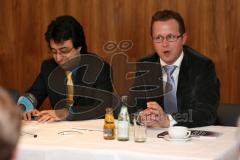 Pressekonferenz - Audi Forum - Georgisches Kammerorchester Ingolstadt GKO stellt neuen Künstlerischen Leiter Ruben Gazarian vor - Ruben Gazarian und rechts Geschäftsführer GKO Alexander Stefan