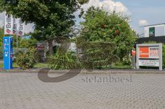 E-Tankstelle für Schuster Home Company - SWI / Stadtwerke Ingolstadt errichten neue Lademöglichkeit für Elektrofahrzeuge auf Kundenparkplatz von Schuster Home Company - Foto: Jürgen Meyer