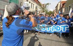 ERC Fan Invasion durch die Ingolstädter Innenstadt zur Saturn Arena