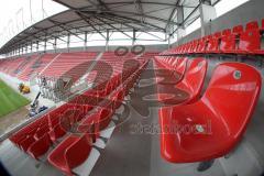 Audi Sportpark - Der Rollrasen wird gelegt