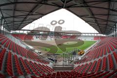 Audi Sportpark - Der Rollrasen wird gelegt