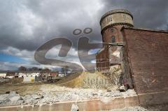 Abriss der Mauer - altes Gießereigelände in Ingolstadt an der Donaulände