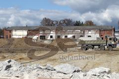 Abriss der Mauer - altes Gießereigelände in Ingolstadt an der Donaulände