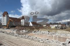 Abriss der Mauer - altes Gießereigelände in Ingolstadt an der Donaulände