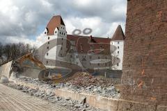 Abriss der Mauer - altes Gießereigelände in Ingolstadt an der Donaulände