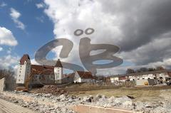 Abriss der Mauer - altes Gießereigelände in Ingolstadt an der Donaulände