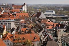 Ingolstadt Ansichten Stadtmitte vom Pfeifturm der Moritzkirche - oben links Neues Schoß, mitte Herzogkasten und rechts Stadttheater