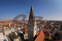 Ingolstadt Ansichten Stadtmitte vom Pfeifturm der Moritzkirche - mitte hinten Neues Schloß, Stadttheater und links in gelb die Post