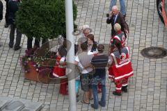 Geiseldrama in Ingolstadt Rathaus - Erlösung nach Polizeisturm - Sepp Misslbeck am Telefon bei den Verwandten der Geisel