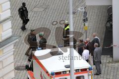 Geiseldrama in Ingolstadt Rathaus - Erlösung nach Polizeisturm - Sepp Misslbeck und OB Alfred Lehmann, Albert Wittmann, Christian Lösel, SEK zieht ab