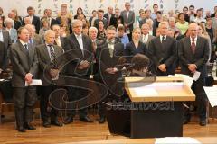 Vereidigung Neuer Oberbürgermeister Dr. Christian Lösel, Stadtrat, OB - Neuer OB Christian Lösel vereidigt den neuen Stadtrat in Ingolstadt Sitzungssaal, Nationalhymne