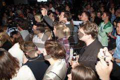 Horst Seehofer Facebook Party in München P1 - Großes Gedränge im P1