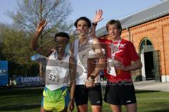 Die ersten drei Männer beim Ingolstädter Halbmarathon 2010
v.l. Gemechu Arasa (3.), Christian Dirscherl (1.), Andre Green (2.)