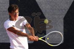 Tennis - Stadtmeisterschaft - Saison 2023/2024 - Malik, Elio Sayeed - DJK Ingolstadt - Viertelfinal - Foto: Meyer Jürgen