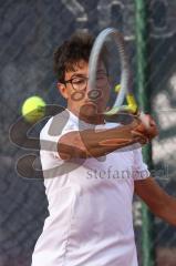 Tennis - Stadtmeisterschaft - Saison 2023/2024 - Malik, Elio Sayeed - DJK Ingolstadt - Viertelfinal - Foto: Meyer Jürgen