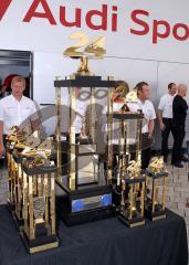 Audi Piazza - Le Mans Sieger 2010 - Autogrammstunde für Audi Mitarbeiter