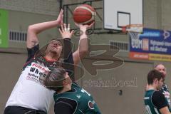 Rollstuhlbasketball —  Saison 2023/24 - Schanzer Wheelys - SV Reha Augsburg - Valentin Gmeiner Schanzer Wheelys  - Simona Ladzik #25 Augsburg - Foto: Meyer Jürgen