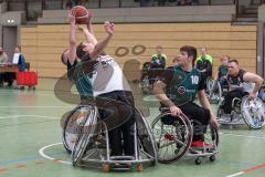 Rollstuhlbasketball —  Saison 2023/24 - Schanzer Wheelys - SV Reha Augsburg - Valentin Gmeiner  Schanzer Wheelys  - Leon Ruef #14 Augsburg - Dominik Langer #10 Augsburg - Foto: Meyer Jürgen