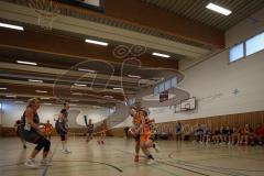 Basketball - Frauen -  Saison 2026/27 - TSV Etting Ingolstadt - TSV Wasserburg 2 - Shimokawa Riho orange Etting  - Kqiku Migena schwarz Wasserburg - Foto: Meyer Jürgen