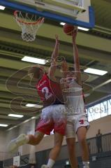 Basketball Bayernliga Herren - Saison 2026/27 - PSV Ingolstadt - TSV Milbertshofen - Petrovic Noel Dian weiss Ingolstadt - Schnug Josua rot Milbertshofen - Foto: Meyer Jürgen