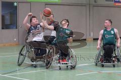 Rollstuhlbasketball —  Saison 2023/24 - Schanzer Wheelys - SV Reha Augsburg - Sebastian Riesinger Schanzer Wheelys  - Dominik Langer #10 Augsburg - Foto: Meyer Jürgen