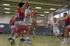 Basketball Bayernliga Herren - Saison 2026/27 - PSV Ingolstadt - TSV Milbertshofen - Aicinci Ahmed weiss Ingolstadt - Schnug Josua rot Milbertshofen - Göbel Fabian rot Milbertshofen #11 - Foto: Meyer Jürgen
