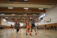 Basketball - Frauen -  Saison 2026/27 - TSV Etting Ingolstadt - TSV Wasserburg 2 - Shimokawa Riho orange Etting  - Kqiku Migena schwarz Wasserburg - Foto: Meyer Jürgen