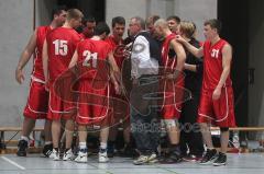 Herren Basketball - ESV Ingolstadt - MTV Ingolstadt - Trainer Jürgen Weigel (MTV) nimmt eine Auszeit