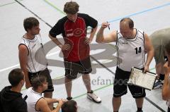 Basketball Herren  ESV Ingolstadt - Haunstetten - Spielertrainer Wolfgang Kaiser gibt Anweisungen