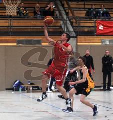 Basketball - MTV Ingolstadt - TSV Meitingen - Im Alleingang zum Korb Enis Tahirovic