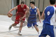Basketball - MTV Ingolstadt - TSV Nördlingen - links 14 Christoph Sieben im Angriff