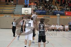 Basketball MTV Ingolstadt - FC Tegernheim - Pötig S. (weiss MTV Ing) beim Wurf - Foto: Juergen Meyer