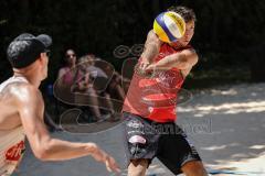 Beachvolleyball Turnier - BVV Beach Cup Ingolstadt - Kim Huber (rotes Trikot) Ingolstadt und Andrej German (weisses Trikot) Niederviehbach