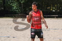 Beachvolleyball Turnier - BVV Beach Cup Ingolstadt - Kim Huber (rotes Trikot) Ingolstadt und Andrej German (weisses Trikot) Niederviehbach, Jubel