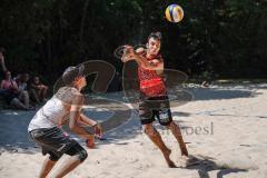 Beachvolleyball Turnier - BVV Beach Cup Ingolstadt - Kim Huber (rotes Trikot) Ingolstadt und Andrej German (weisses Trikot) Niederviehbach