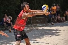 Beachvolleyball Turnier - BVV Beach Cup Ingolstadt - Kim Huber (rotes Trikot) Ingolstadt und Andrej German (weisses Trikot) Niederviehbach