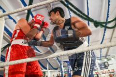 Boxen - Amateure - Vergleichskampf - BC Ingolstadt - 1860 München - Halbschwergewicht - Sieg nach Punkten harter Kampf Omid Akbani (blau BCI) gegen Utkin Ital (rot 1860)