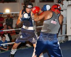 Boxen - Vergleichskampf - BC Ingolstadt : Berlin Wedding - links Winter Johannes IN rechts Yazar Ahmet