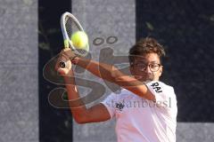 Tennis - Stadtmeisterschaft - Saison 2023/2024 - Malik, Elio Sayeed - DJK Ingolstadt - Viertelfinal - Foto: Meyer Jürgen