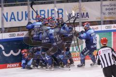 DEL - ERC Ingolstadt - EHC Red Bull München - Brandon DeFazio (24 ERC) erzielt das erlösende Tor zum 5:4, München scheidet aus. ERC Ingolstadt im Halbfinale, Tor Jubel