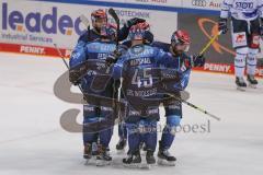 DEL - Eishockey - Saison 2020/21 - ERC Ingolstadt - Schwenninger Wild Wings - Der 3:0 Führungstreffer durch Morgan Ellis (#4 ERCI) - #jubel - Ben Marshall (#45 ERCI) - Justin Feser (#71 ERCI) - Petrus Palmu (#52 ERCI) - Foto: Jürgen Meyer