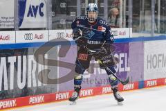 Penny DEL - Eishockey - Saison 2021/22 - ERC Ingolstadt - Fischtown Pinguins Bremerhaven - Hübner Niklas (#8 ERCI) -  Foto: Jürgen Meyer