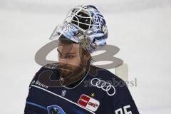 Im Bild: Kevin Reich Torwart (#35 ERCI)

